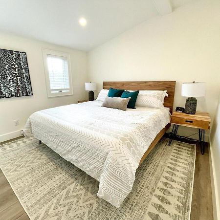 "Paddle" At Hills Meaford, Penthouse 3Rd Floor Suite W Deck & Balcony エクステリア 写真
